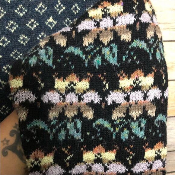 Vintage Cowl Neck Grandma Style Sweater - Picture 4 of 6